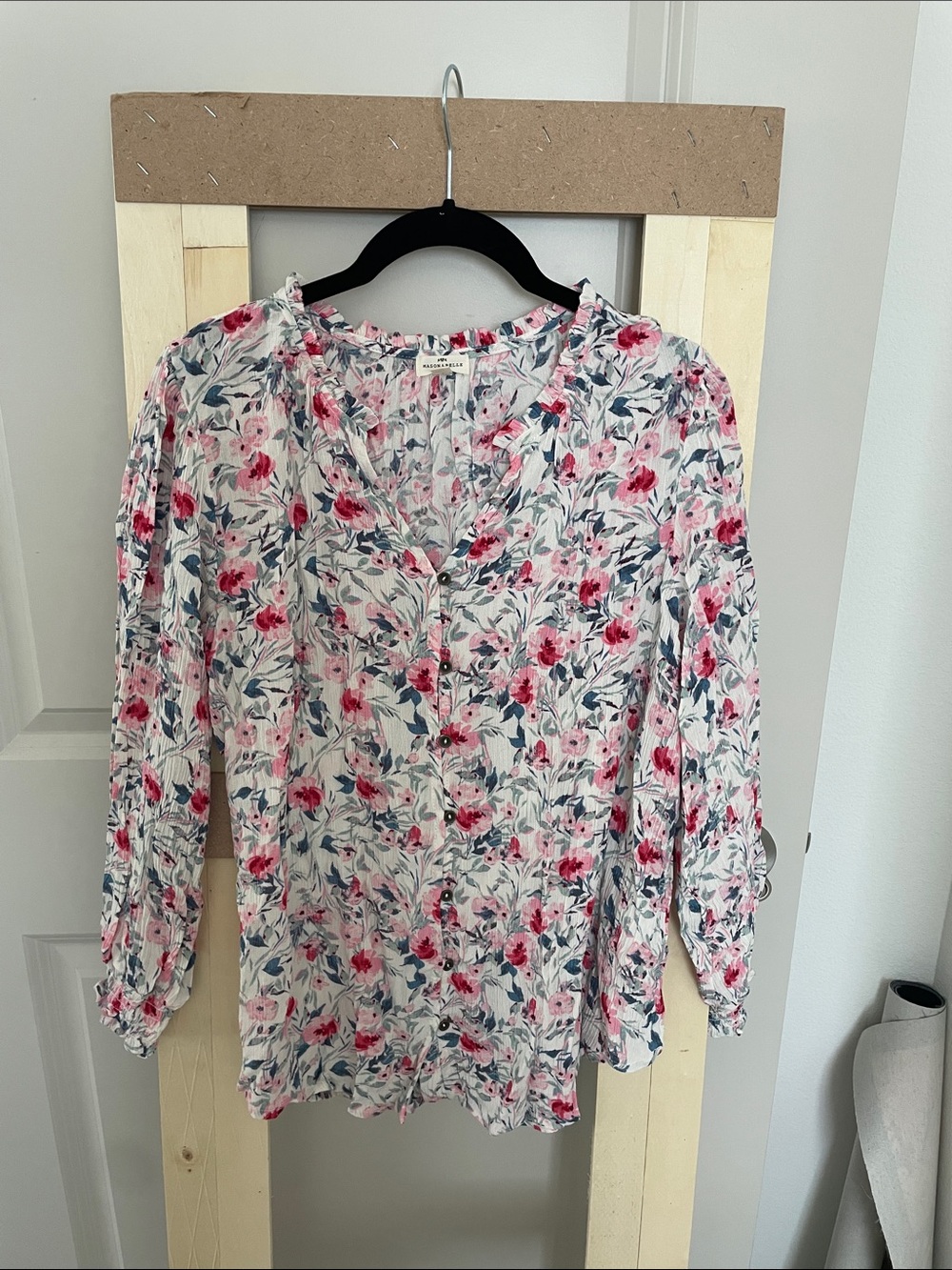 Mason & Belle Tierra smocked sleeve button up blouse